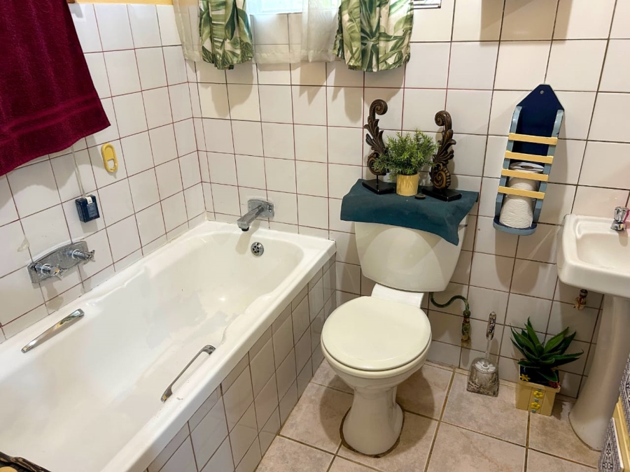 6 Bedroom Property for Sale in Brits North West